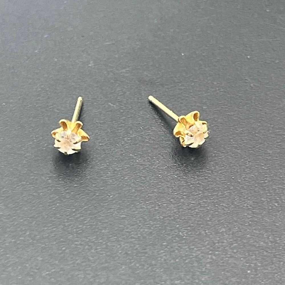 Yellow Gold 14K light Citrine Quartz‎ 3mm Buttercup Flower Stud Earrings